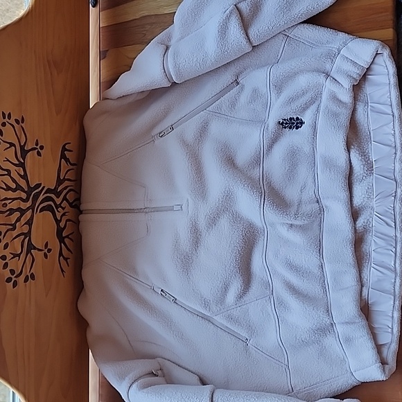 FP Movement Free People Wild and Free Pullover size L color is Cashmere / Cream - Picture 10 of 17